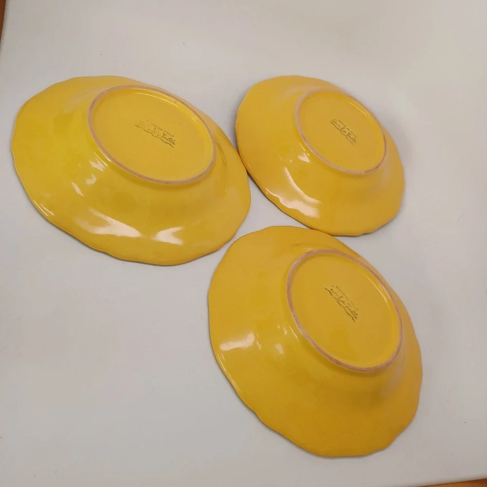 Sur La Table Rooster Pasta Soup Bowls 3 Set Yellow Made in Italy Scalloped 9.5in
